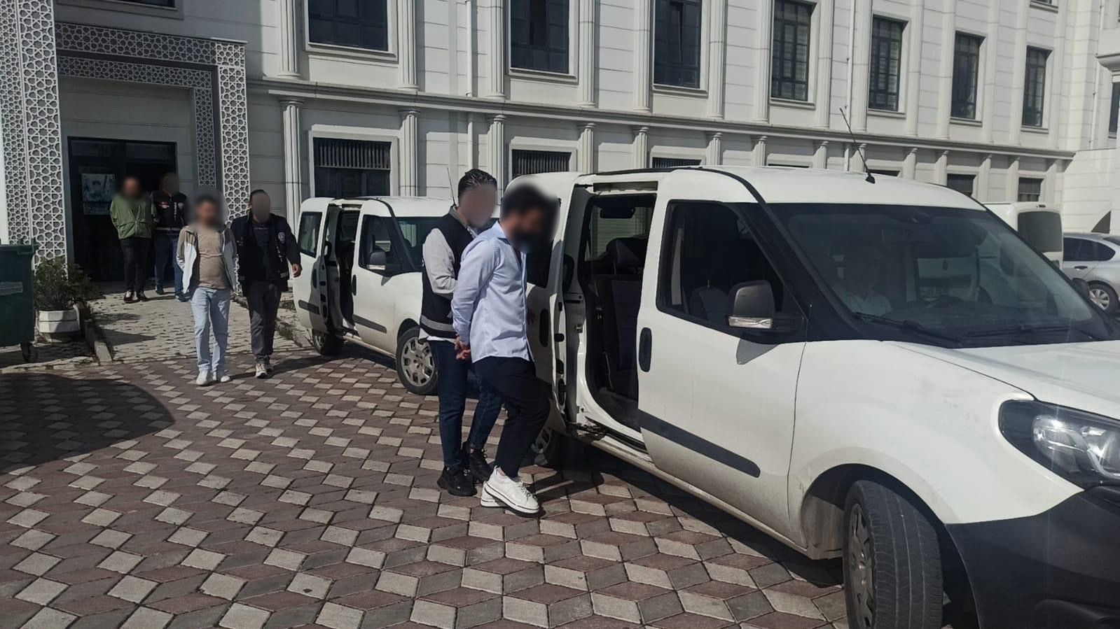 Derince’de Oto Hırsızlığı Operasyonu! 4 Tutuklu (1)