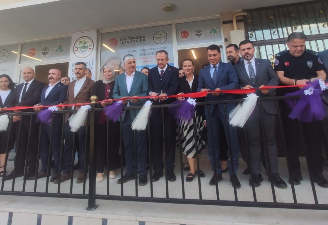Dilovası’nda Çiftlere Yönelik “Aile Akademisi” Açıldı (1)