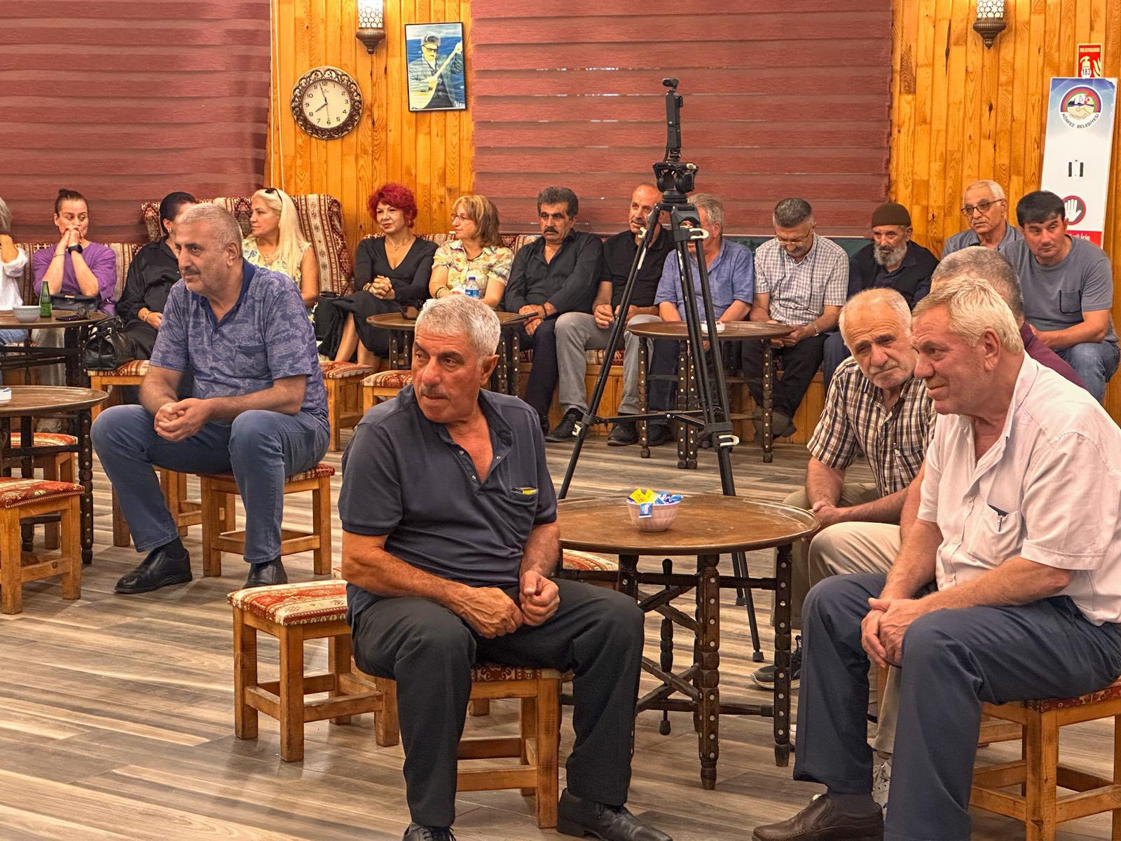 Di̇nledi̇ler (1)