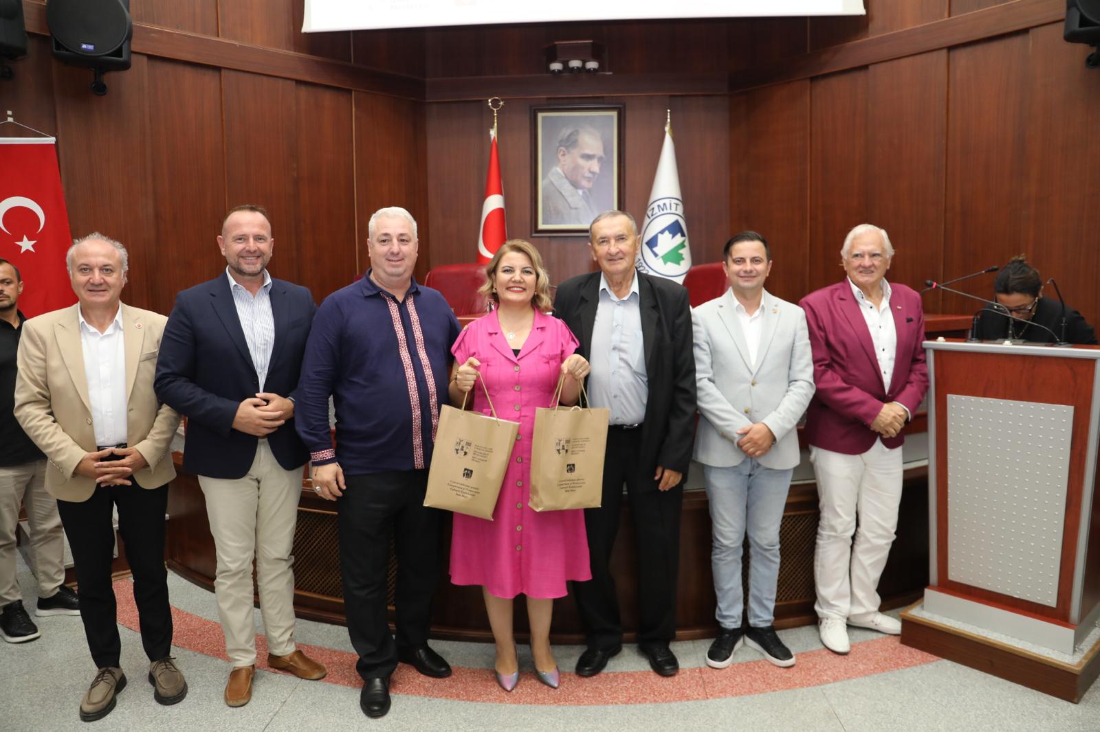 Dünya Folklor Birliği İzmit’te Buluştu! (2)