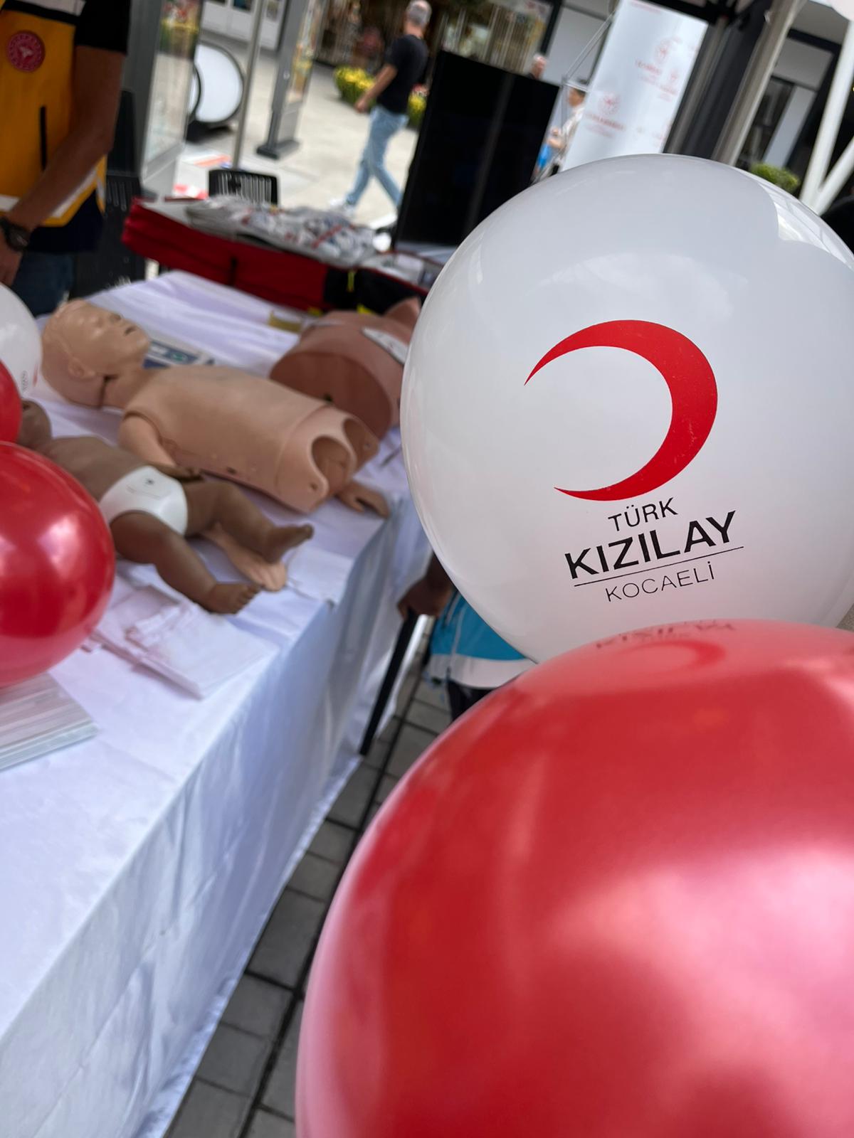 Dünya İlk Yardım Günü’nde İklim Krizine Dikkat Çekildi 4