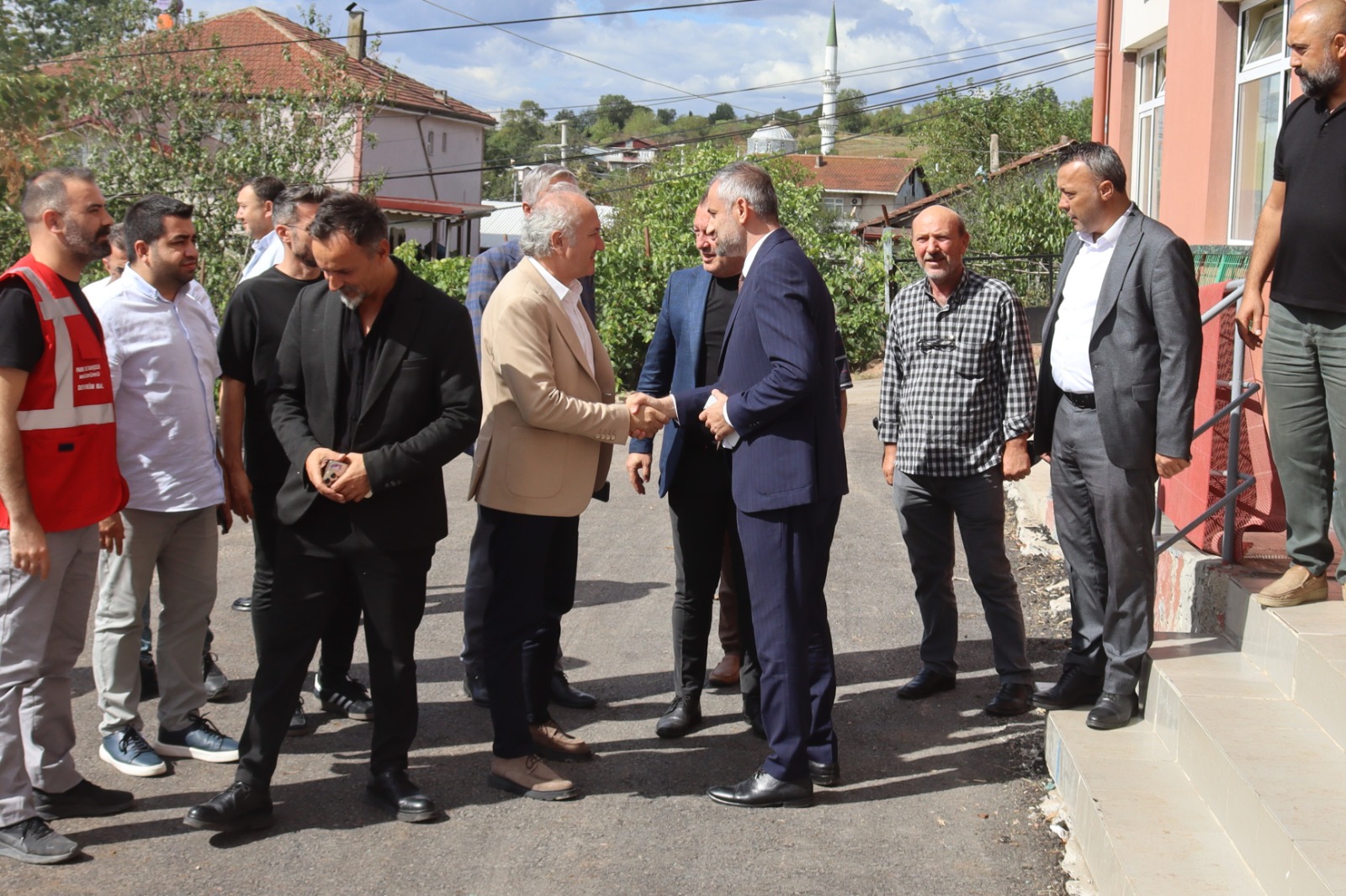 Durhasan'da Talepler Yerinde Incelendi, Yeni Projeler Planlandi (2)
