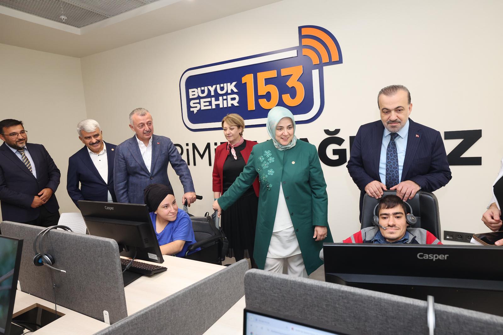 Ercan’dan Büyükakın’a Övgü “Türkiye’deki Belediyelere Örnek Olmalı” (2)