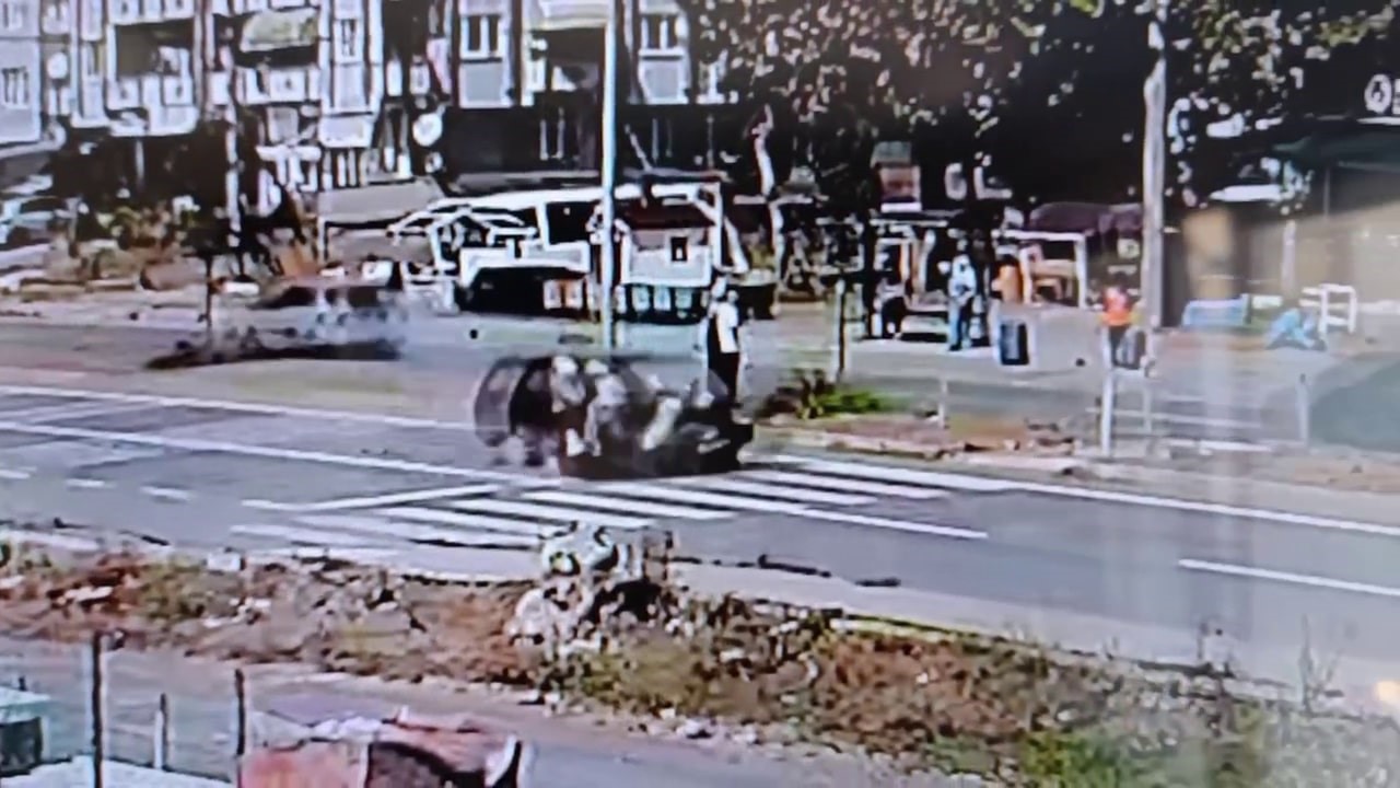 Feci Kaza! Anne Hayatını Kaybetti, Kızı Yaralı 02