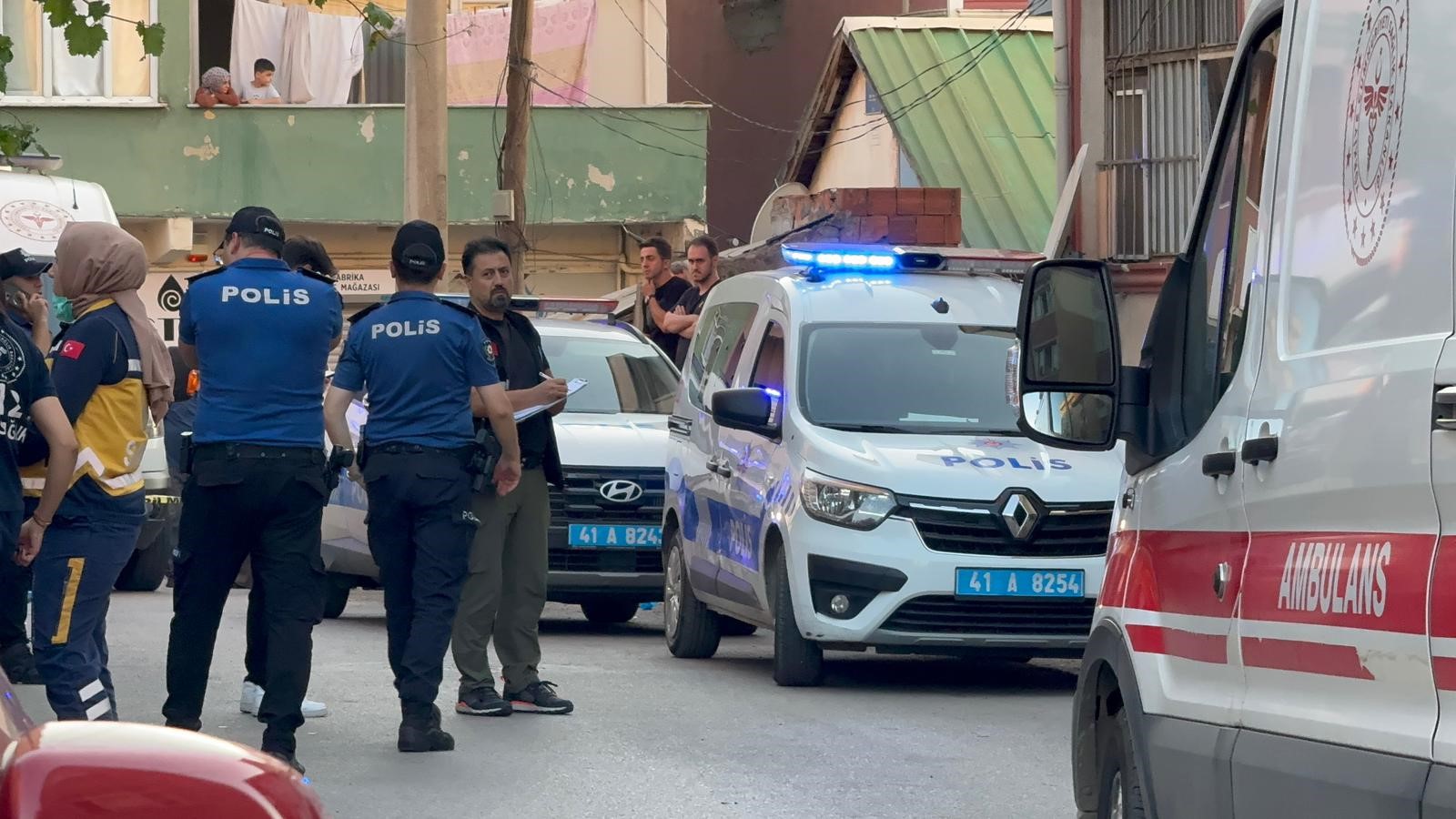 Gebze’de Anne Ve 5 Yaşındaki Çocuğu Evde Ölü Bulundu (2)-1