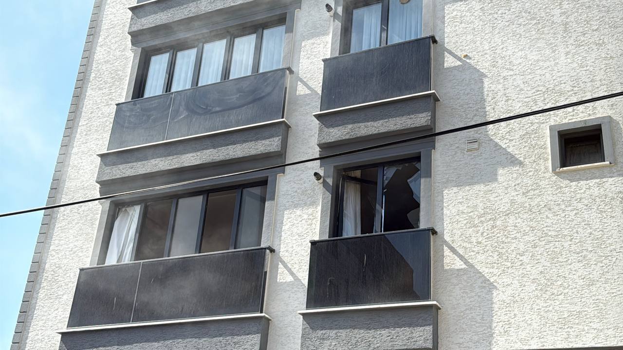 Gebze’de Apartman Dairesinde Feci Yangın! (2)