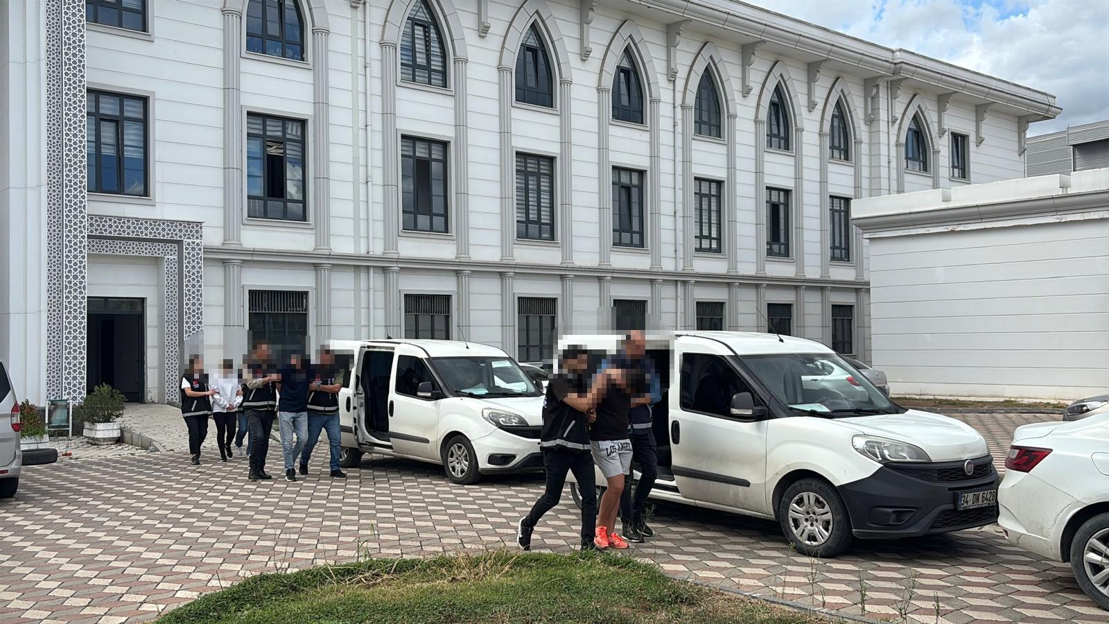 Gebze’de Cinayet Şüphelileri Tutuklandı (2)
