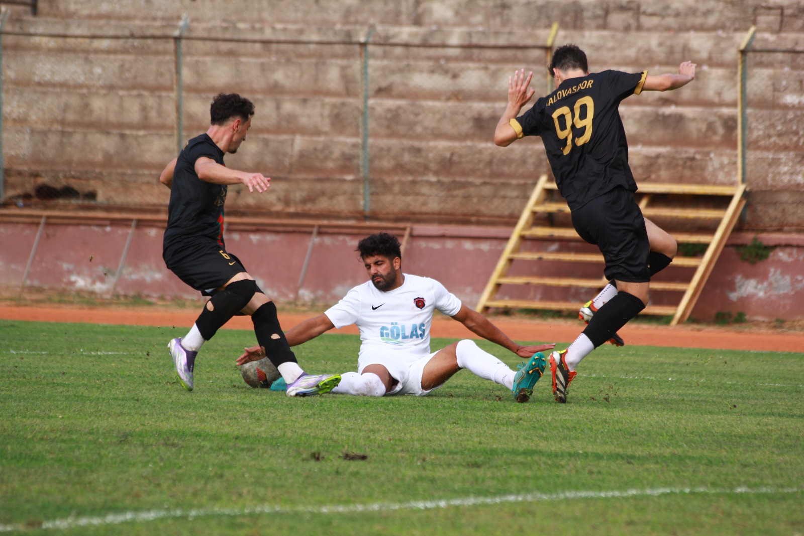 Gölcükspor, Hazırlık Maçında Yalovaspor’a 3 1 Mağlup Oldu (6)