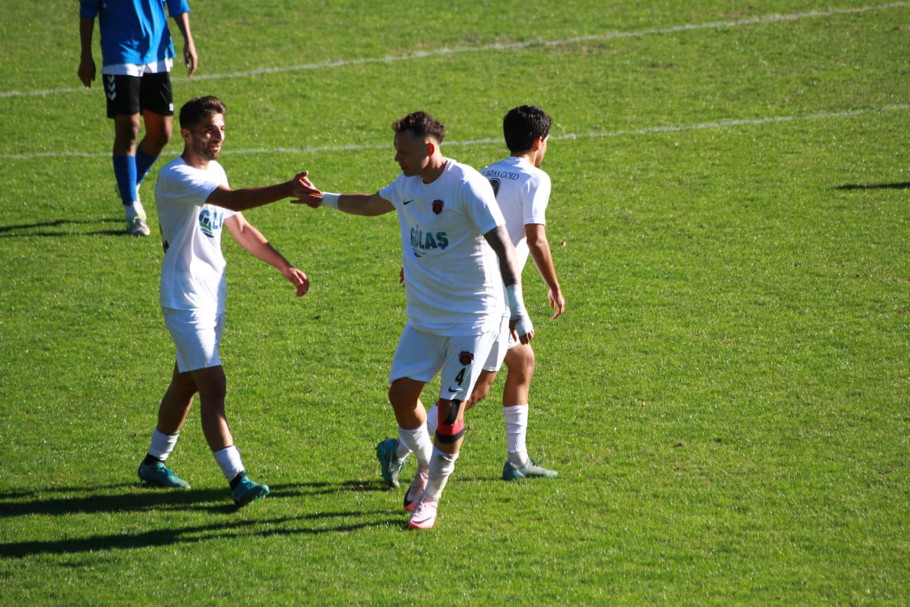 Gölcükspor, Manisa 1965’I 4 2 Mağlup Etti (9)