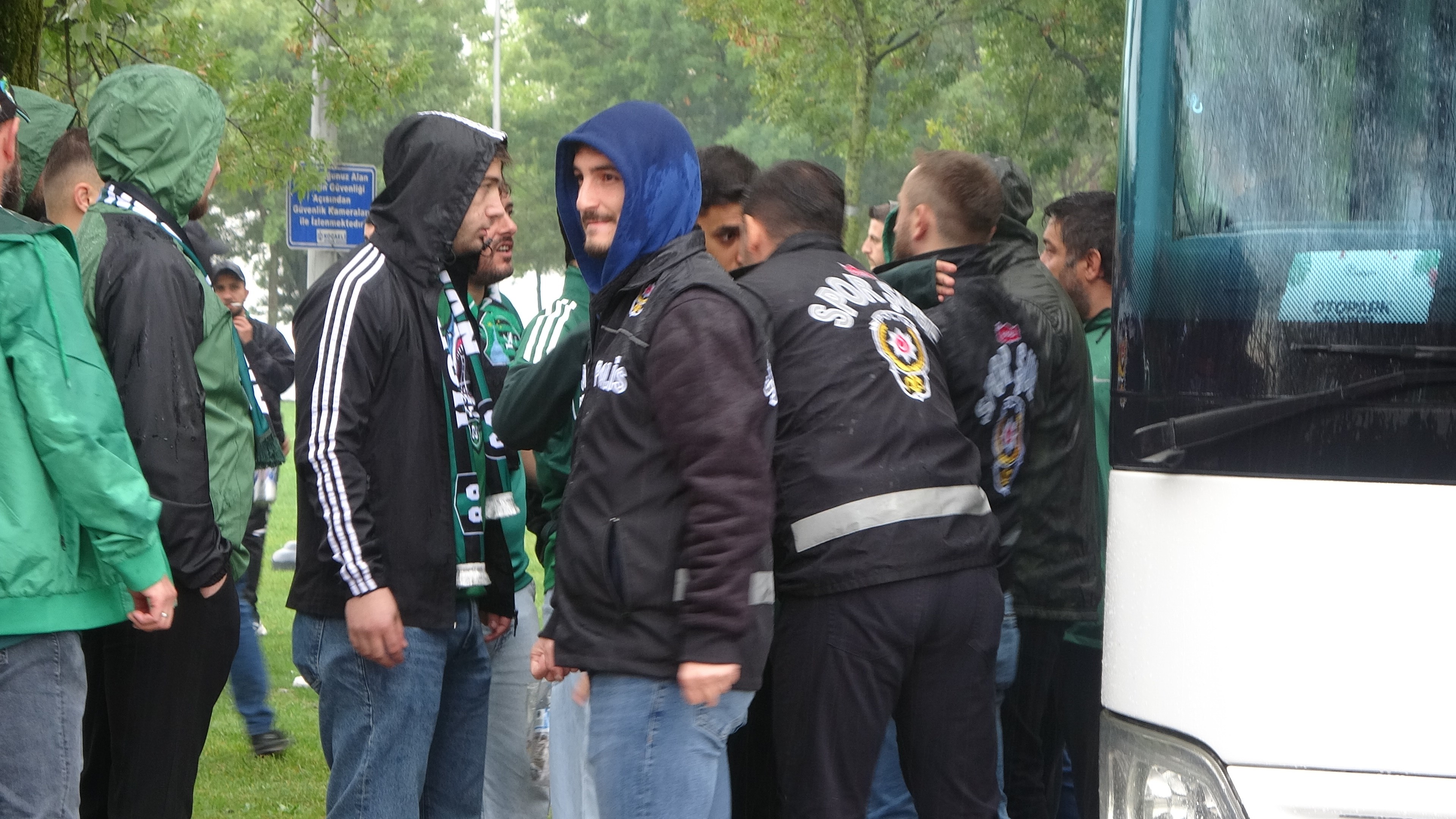 Hodri Meydan “Tribüne Kafamız Yukarıda Gireceğiz” 04