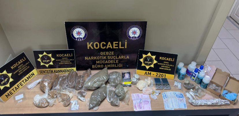 İzmit Ve Gebze’de Uyuşturucu Operasyonu! 4 Kişi Tutuklandı (2)