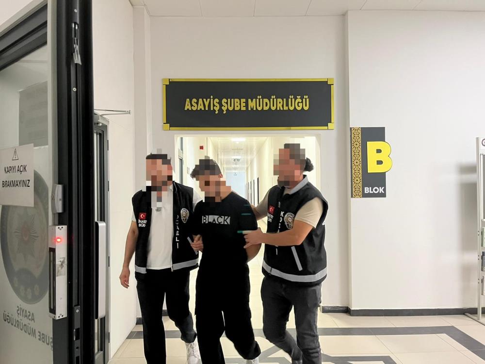 İzmit’te Mesai Arkadaşını Kesici Aletle Yaralayan Şahıs Tutuklandı (2)