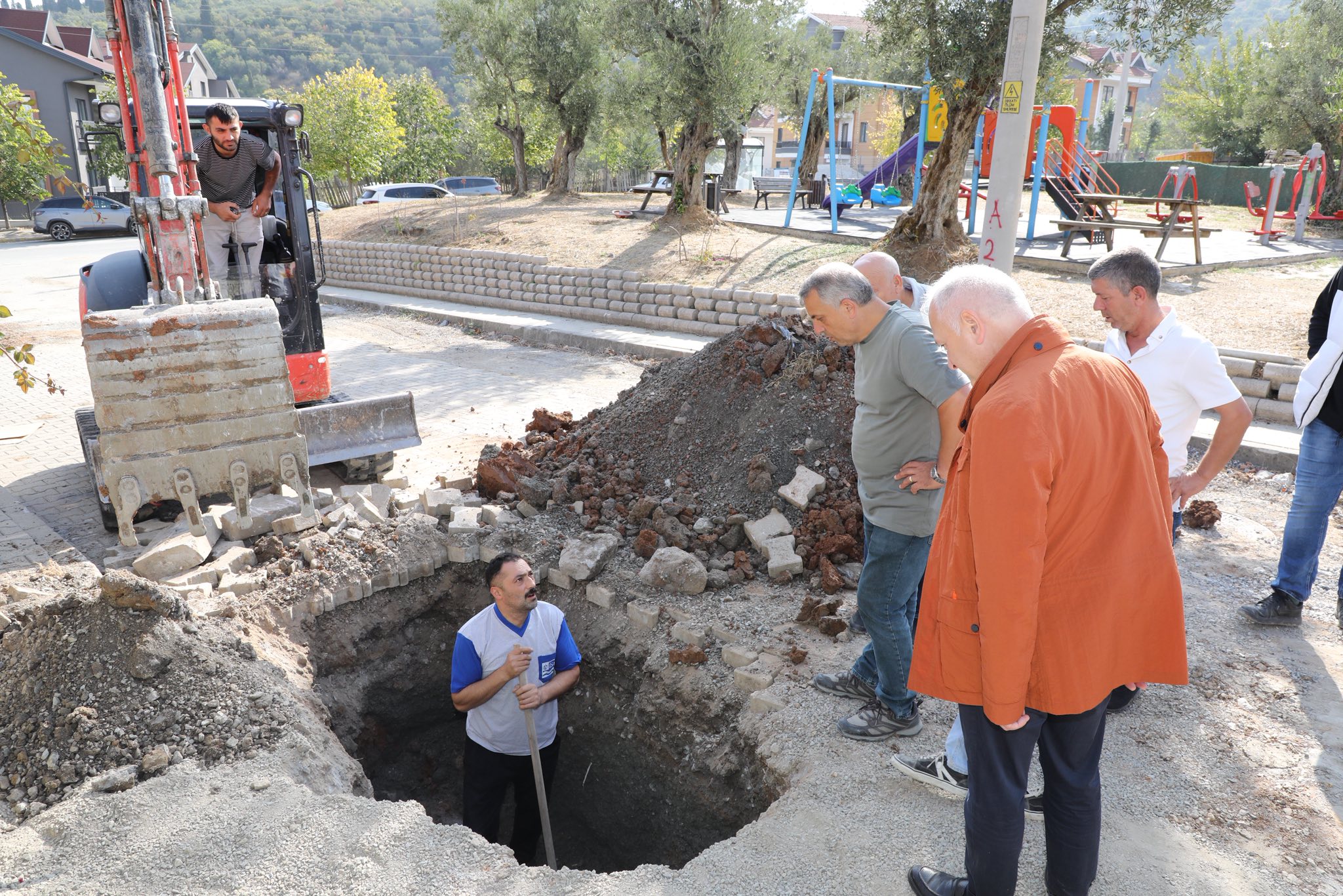 Karamürsel’de Üstyapı Çalışmaları Hız Kesmeden Devam Ediyor (10)