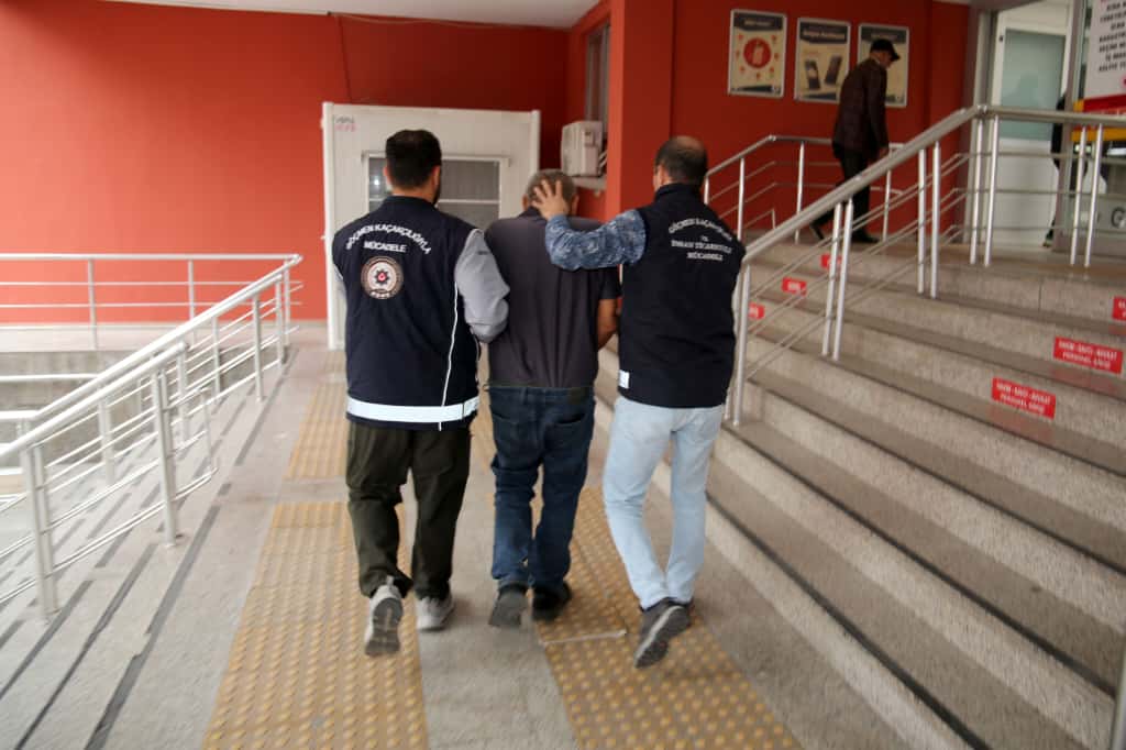 Kartepe’de Operasyon! 1 Kişi Tutuklandı, 2 Göçmen Sınır Dışı Edildi (3)