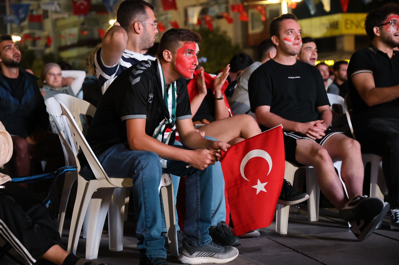 Kent Meydanı, 12 Dev Adam'ın Final Heyecanına Sahne Oldu (7)