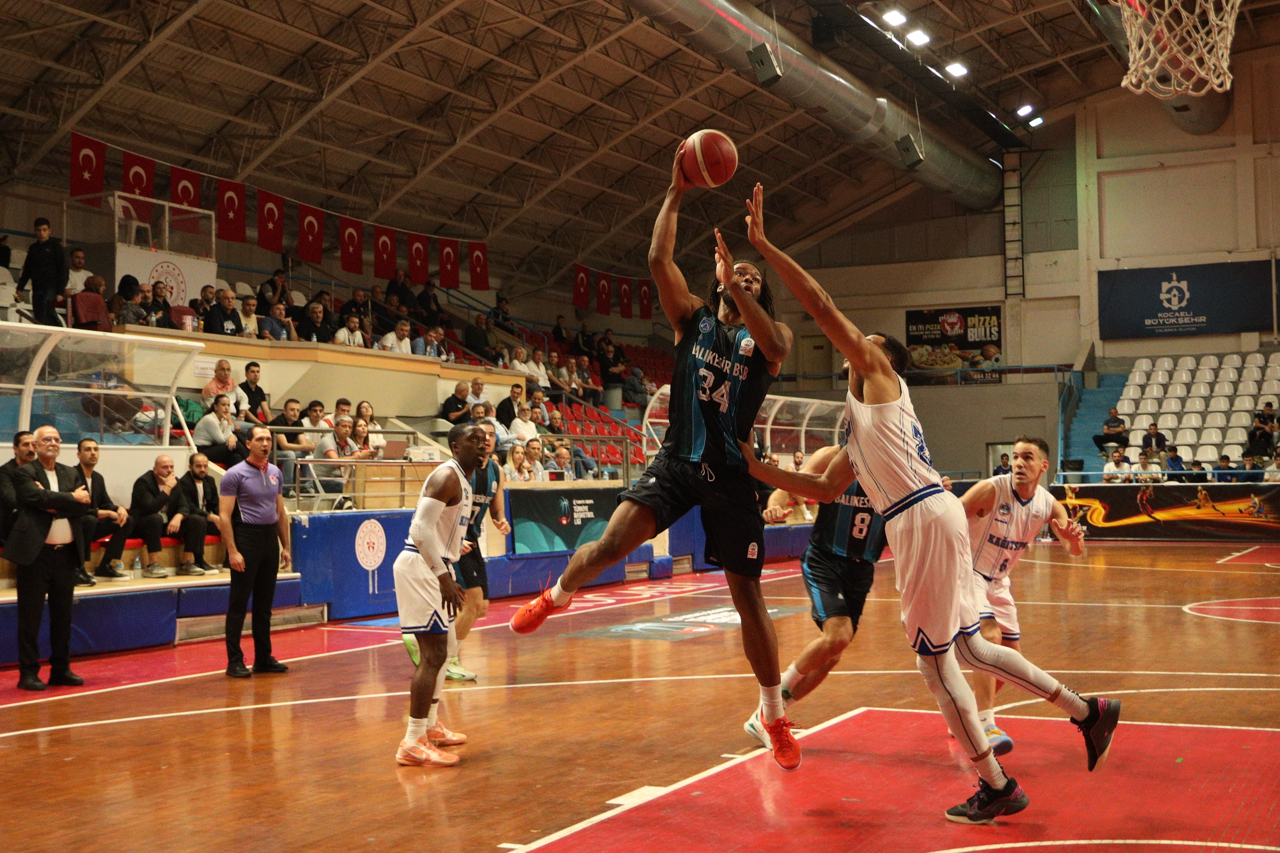 Kocaeli Bşb Kağıtspor Evinde Farklı Kazandı (1)