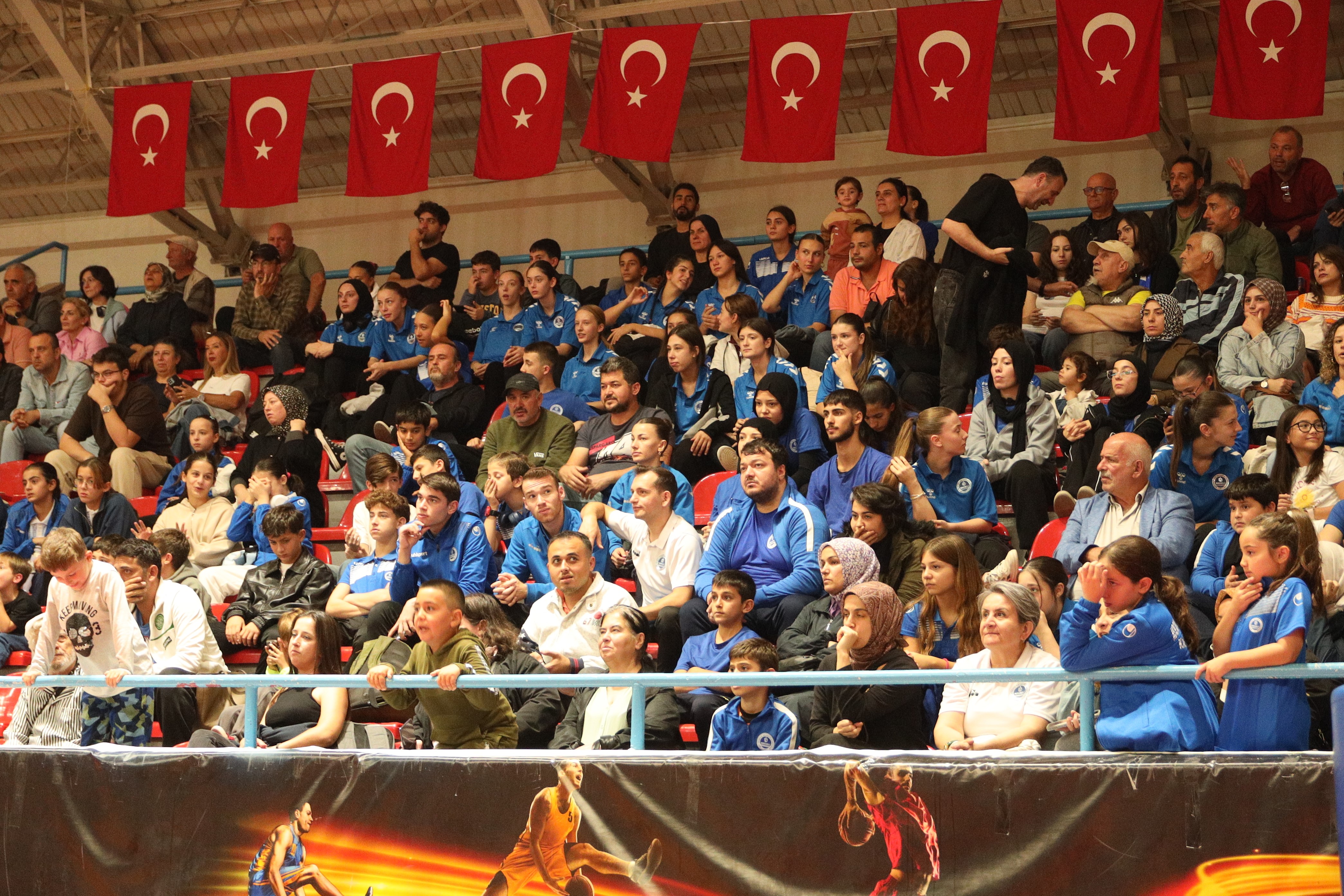 Kocaeli Bşb Kağıtspor Evinde Farklı Kazandı (2)