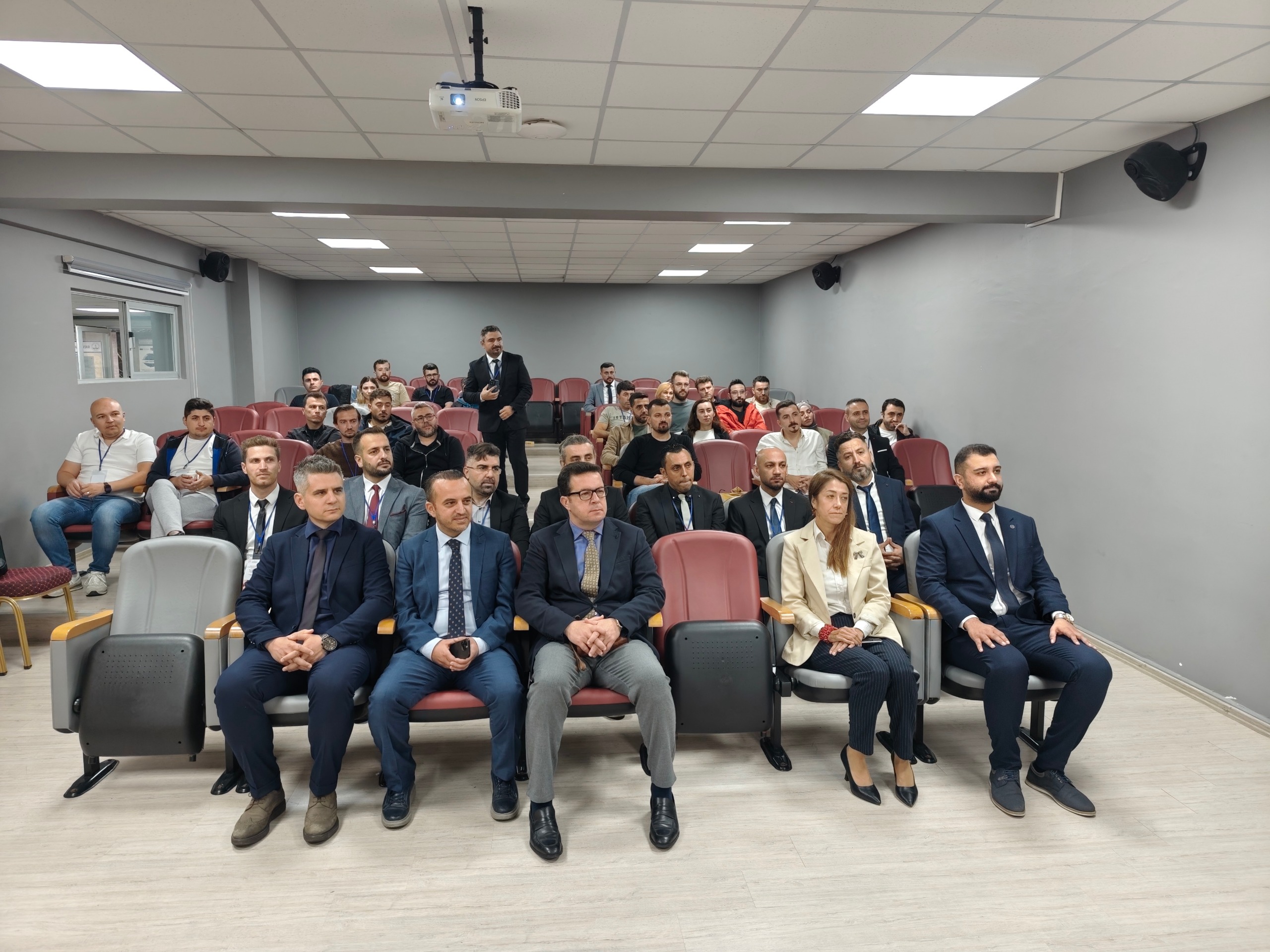 Kocaeli’de Ambulans Şoförlerü Adaylarına Eğitim!4