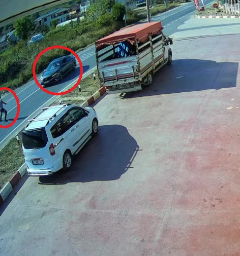 Kocaeli’de Bir Vatandaş Zıplayarak Ölümden Döndü! O Anlar Kameraya Böyle Yansıdı 05