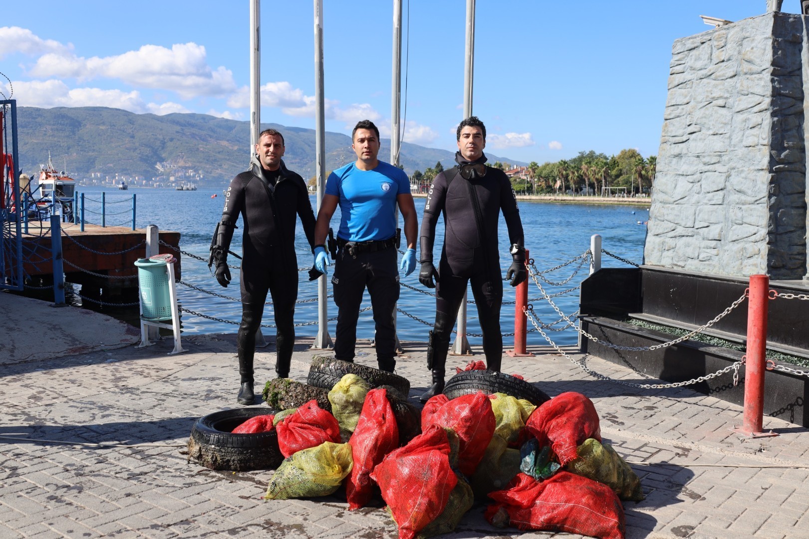 Kocaeli’de Dünya Temizlik Günü! Sahilden 172 Kilo Atık Çıkarıldı (5)