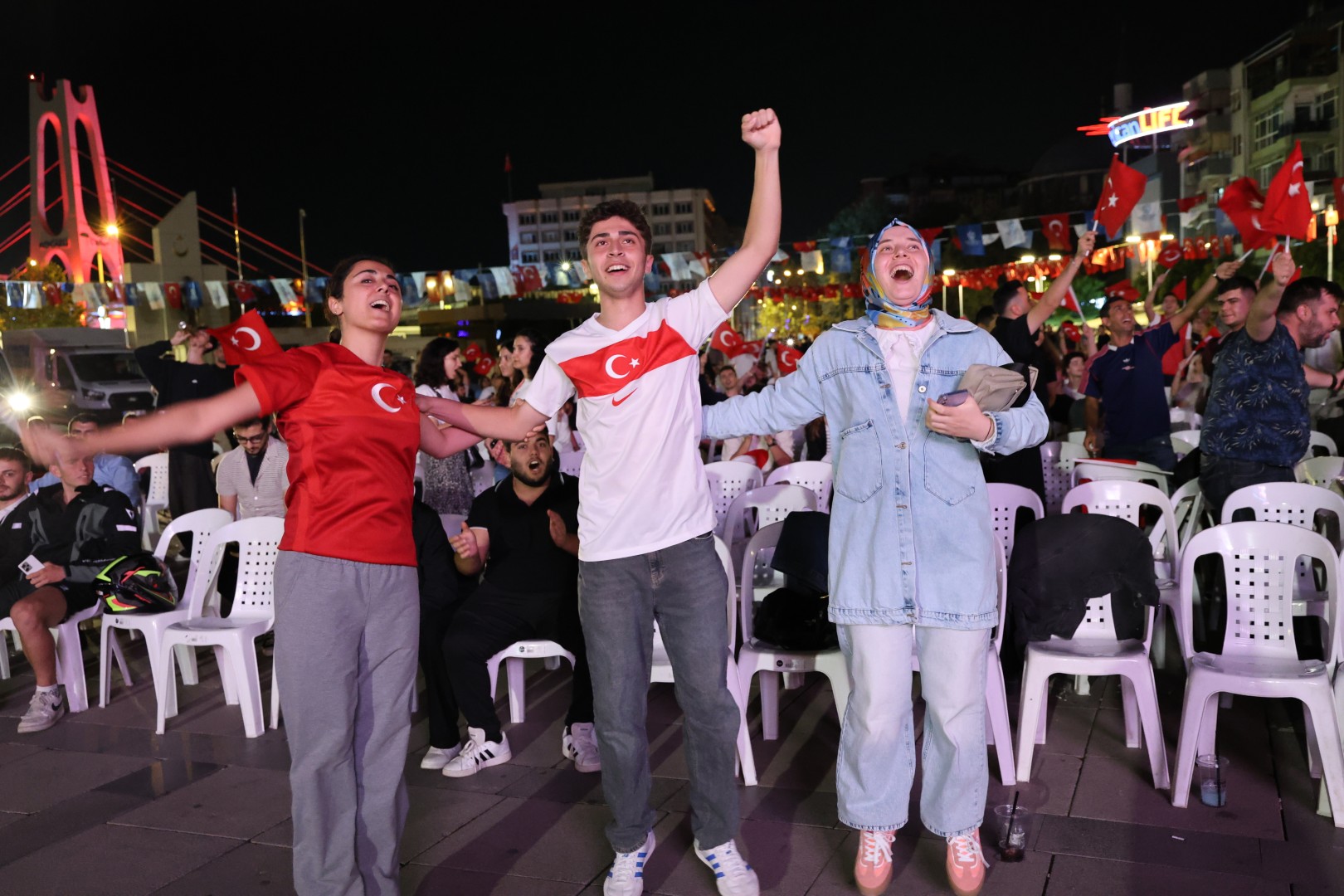 Kocaeli’de Milli Coşku Meydana Taştı! 3
