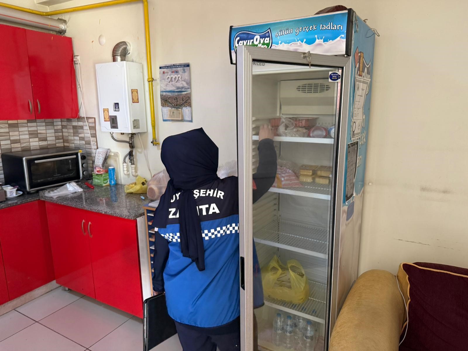 Kocaeli’de Okul Kantinlerinde O Raflar Kaldırıldı! 01