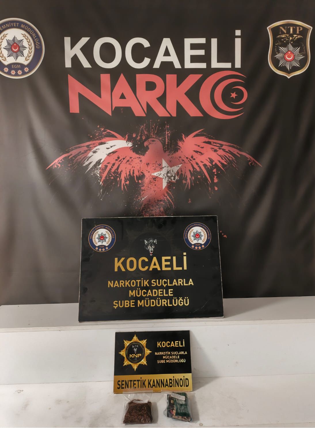 Kocaeli’de Uyuşturucu Operasyonu! 3 Şüpheli Tutuklandı (1)