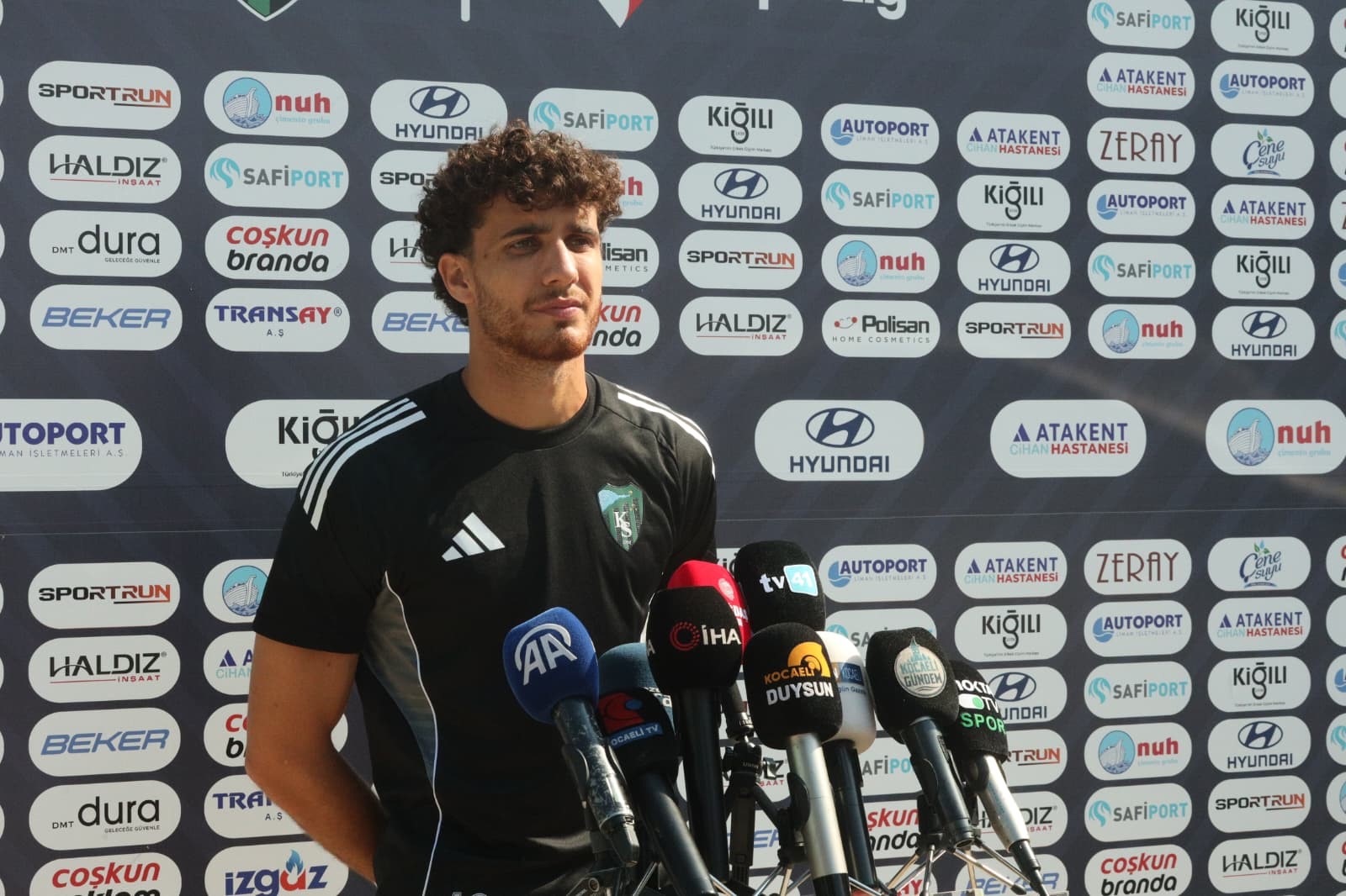 Kocaelispor’un Yeni Transferi Botond Balogh Süper Lig’i, Roland Sallai’ye Sordum 03