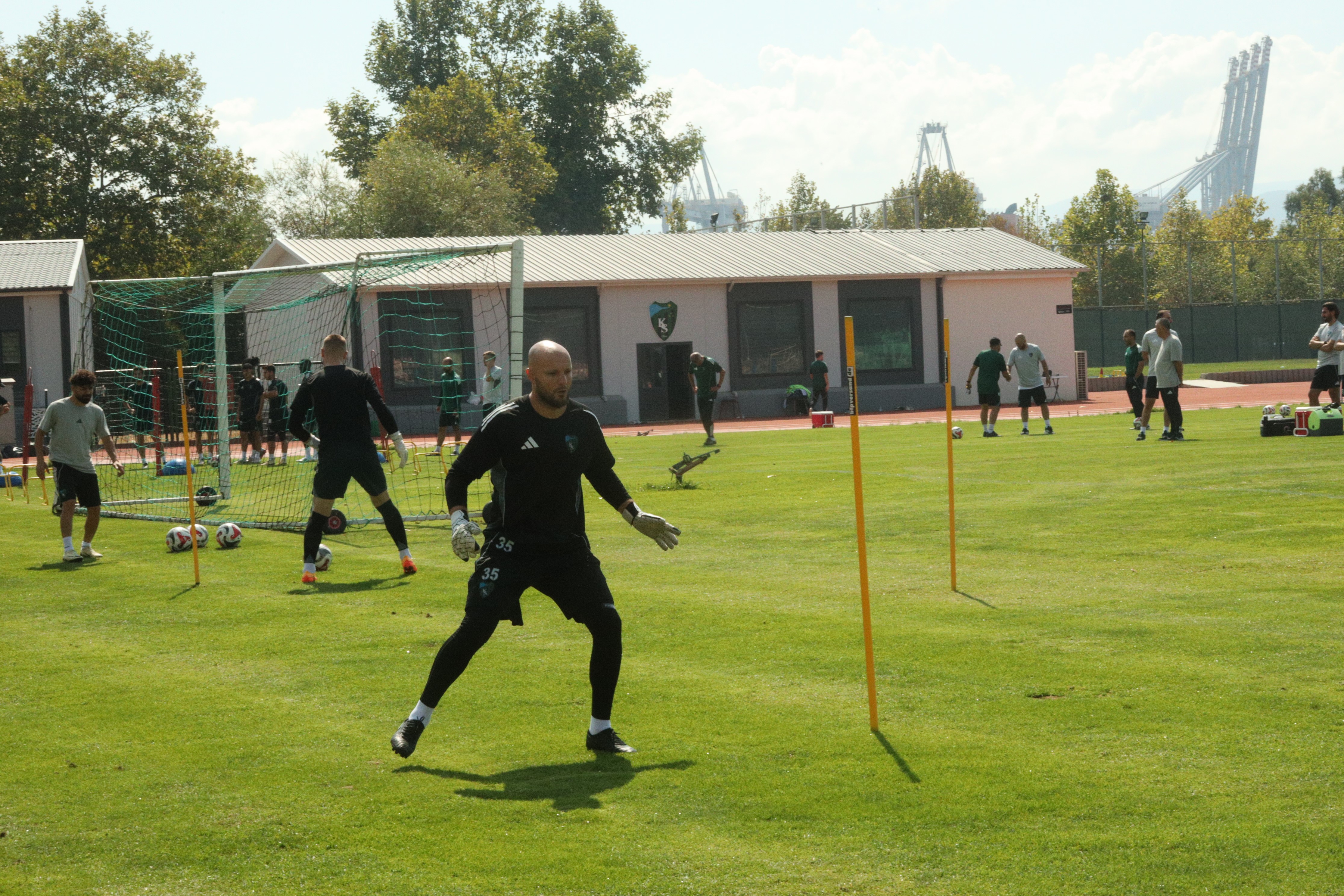 Kocaelispor’un Yeni Transferi Botond Balogh Süper Lig’i, Roland Sallai’ye Sordum 04