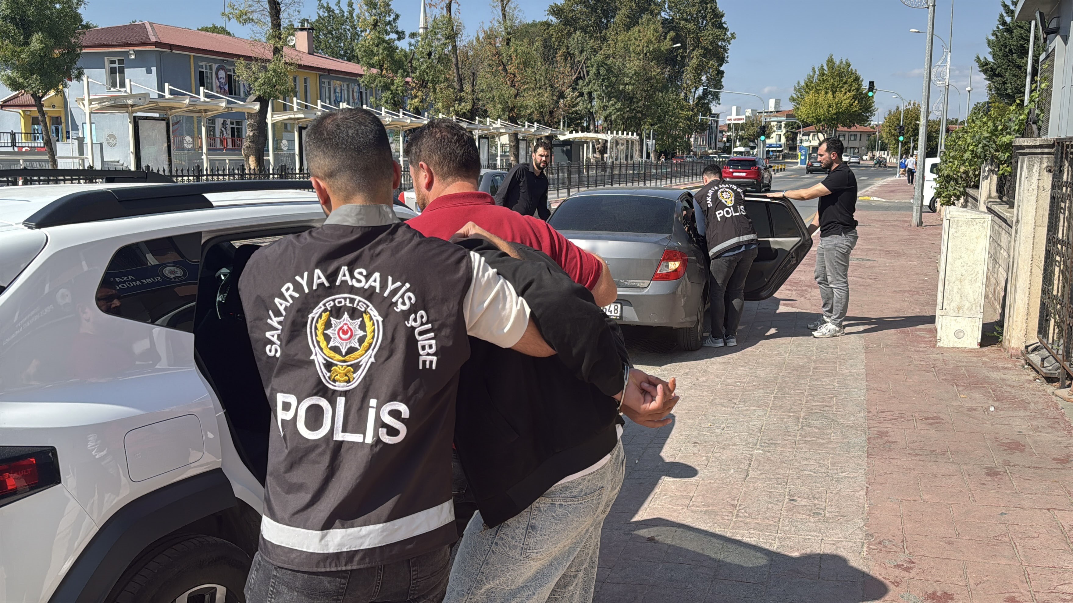 Komşuda Cinayet! 27 Yaşında Göğsünden Vurularak Öldürüldü 04