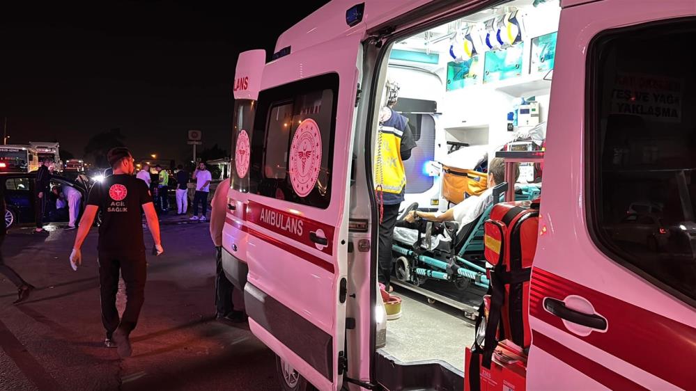 Körfez’de D 100 Karayolu’nda Feci Kaza 4 Yaralı (4)