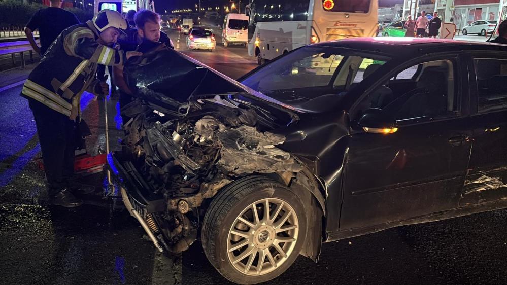 Körfez’de D 100 Karayolu’nda Feci Kaza 4 Yaralı (7)