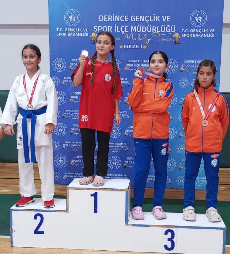 Körfezli Karateciler Zafer Kupası’nda Madalyaları Sildi Süpürdü! 4