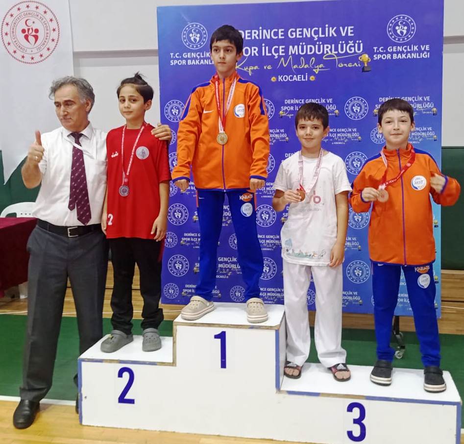 Körfezli Karateciler Zafer Kupası’nda Madalyaları Sildi Süpürdü! 6