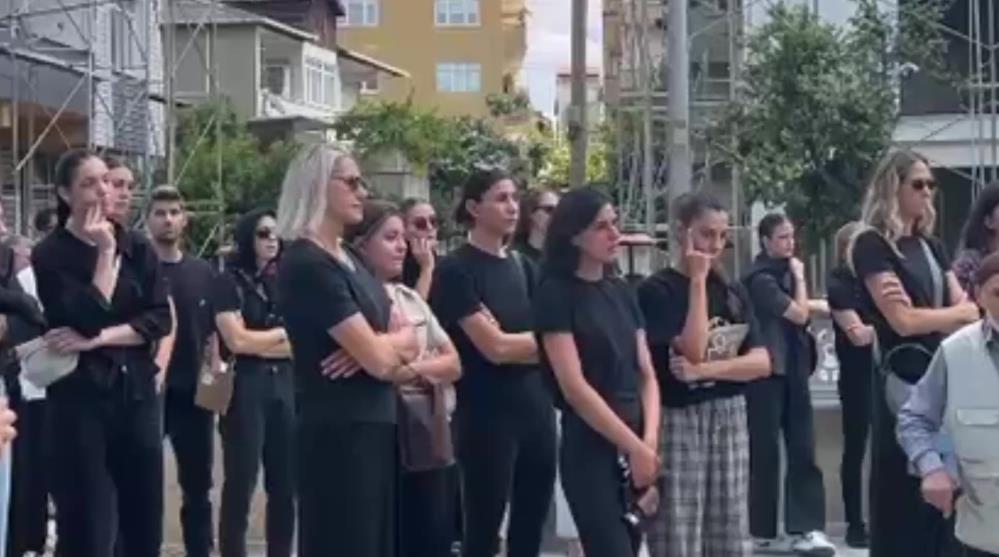 Milli Gurumuz Sıla Ve Selin Çalışkan’ın Babası Gebze’de Toprağa Verildi (7)