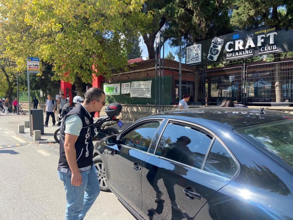 Okul Çevrelerinde Narkotik Uygulaması! 4 Araca 36 Bin 800 Tl Ceza (4)