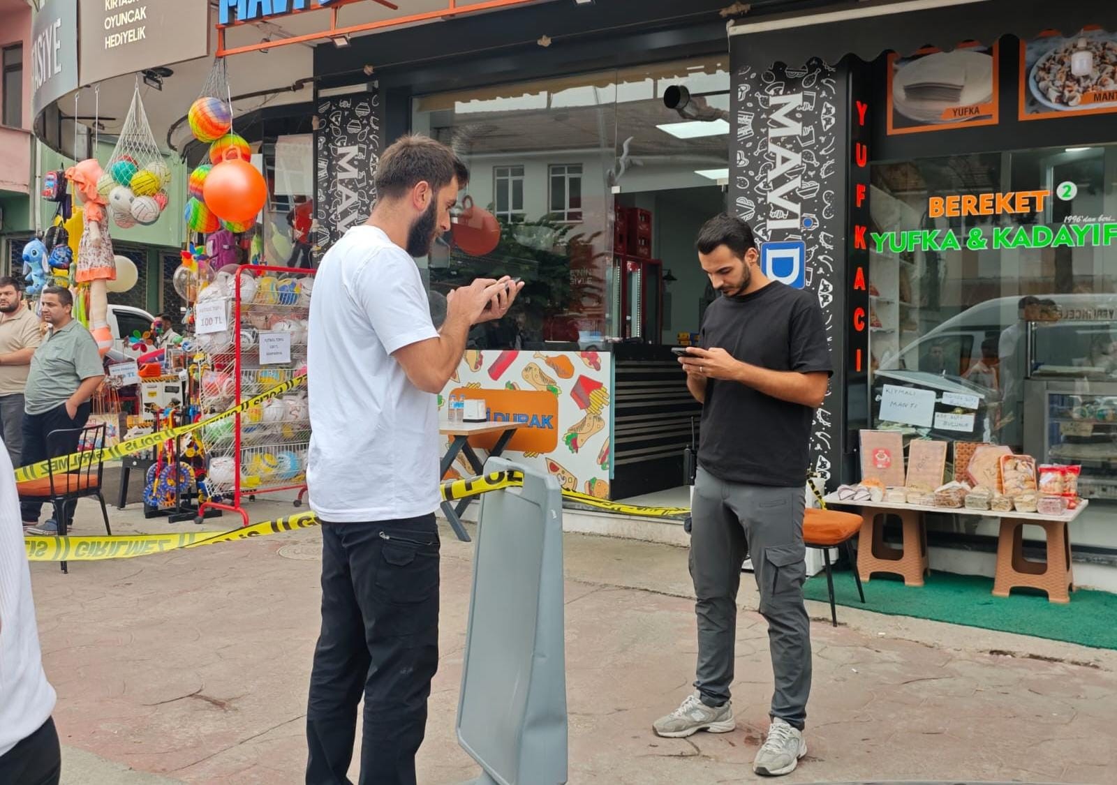 Önce Havaya Ateş Açıldı Sonra İş Yeri Kurşunlandı! 01