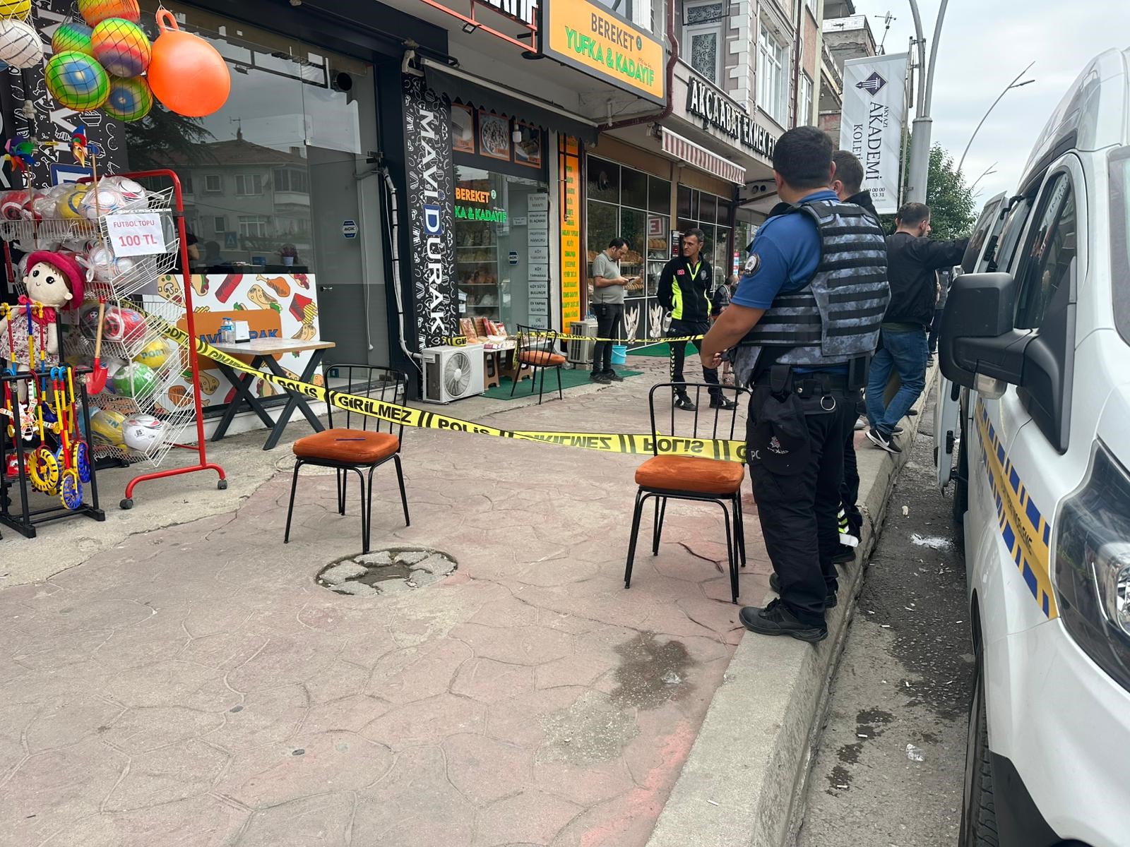 Önce Havaya Ateş Açıldı Sonra İş Yeri Kurşunlandı! 02