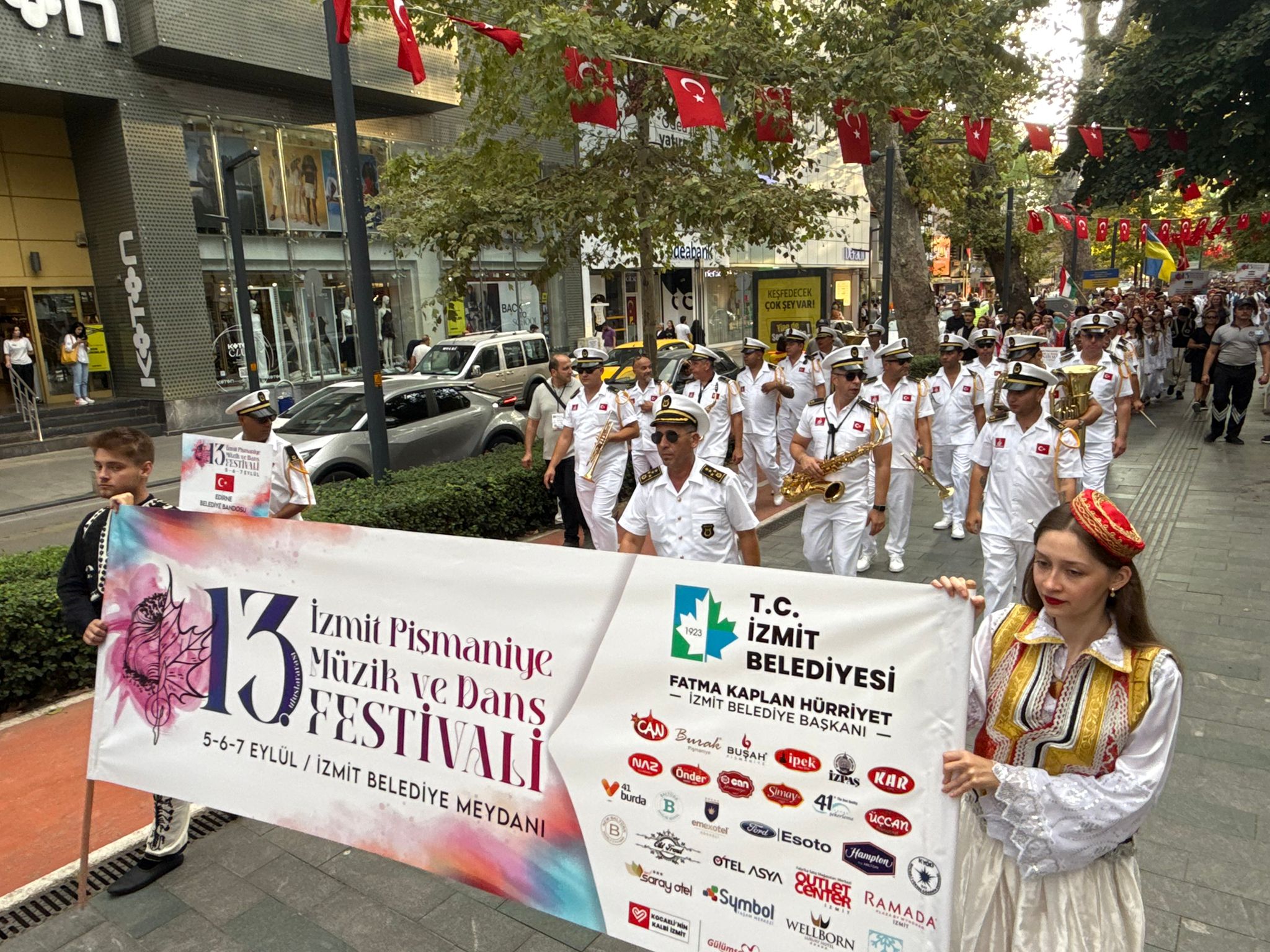 Pişmaniye Ve Kültür İzmit’te Buluştu! Festival Kortejiyle Start Verdi (3)