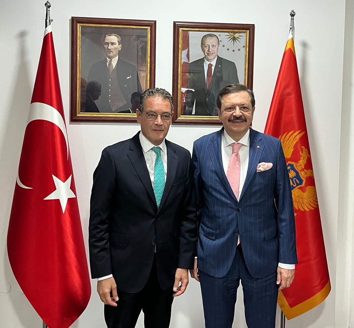 Podgori̇tsa Büyükelçi̇si̇ (2)
