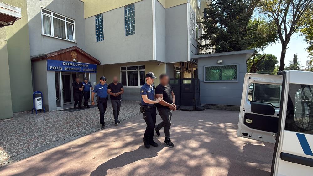 Sakarya’da Feci Olay! 2 Çocuk Yaralandı, 4 Ev Ateşe Verildi (3)