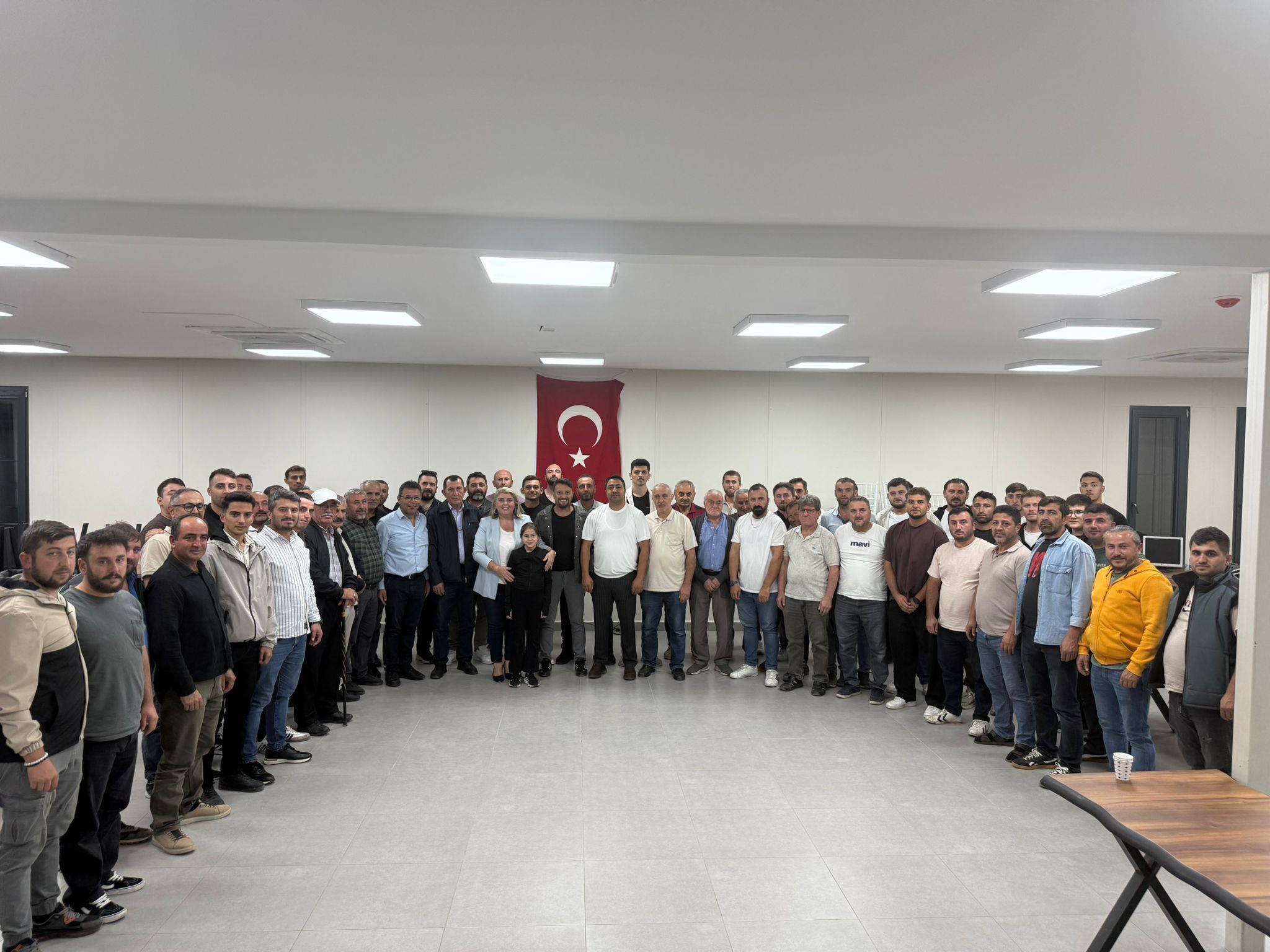 Sezer Bekaroğlu’ndan “Kongre” Gibi Mahalle Toplantısı 2