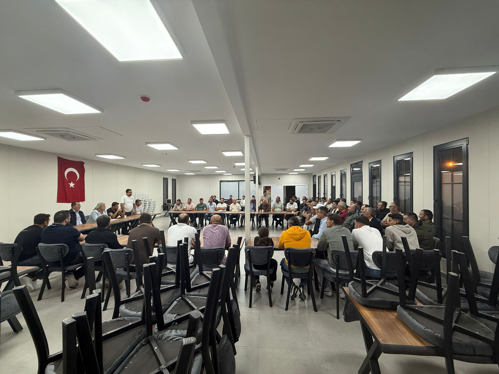 Sezer Bekaroğlu’ndan “Kongre” Gibi Mahalle Toplantısı 4
