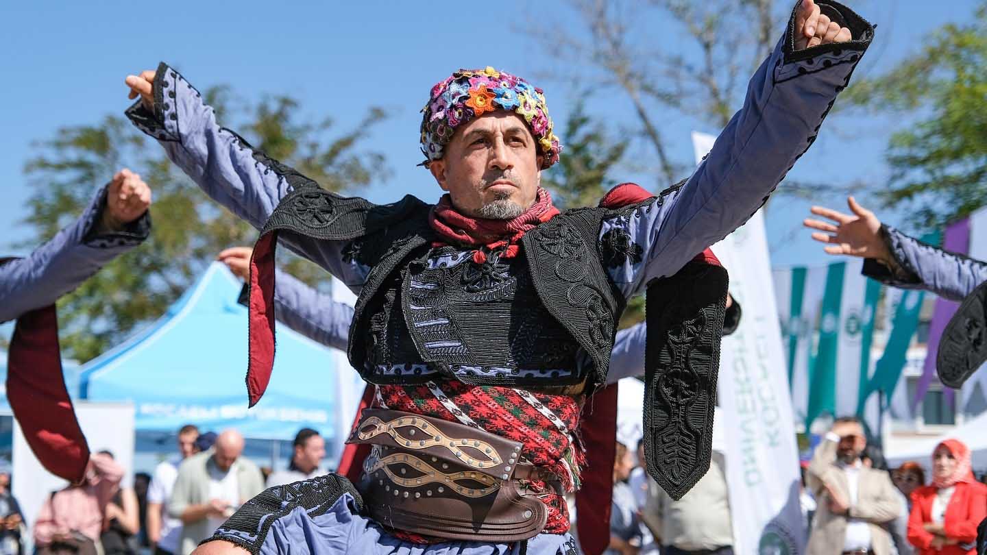 Umuttepe Kampüsü, Büyükşehir’le Rengârenk (19)