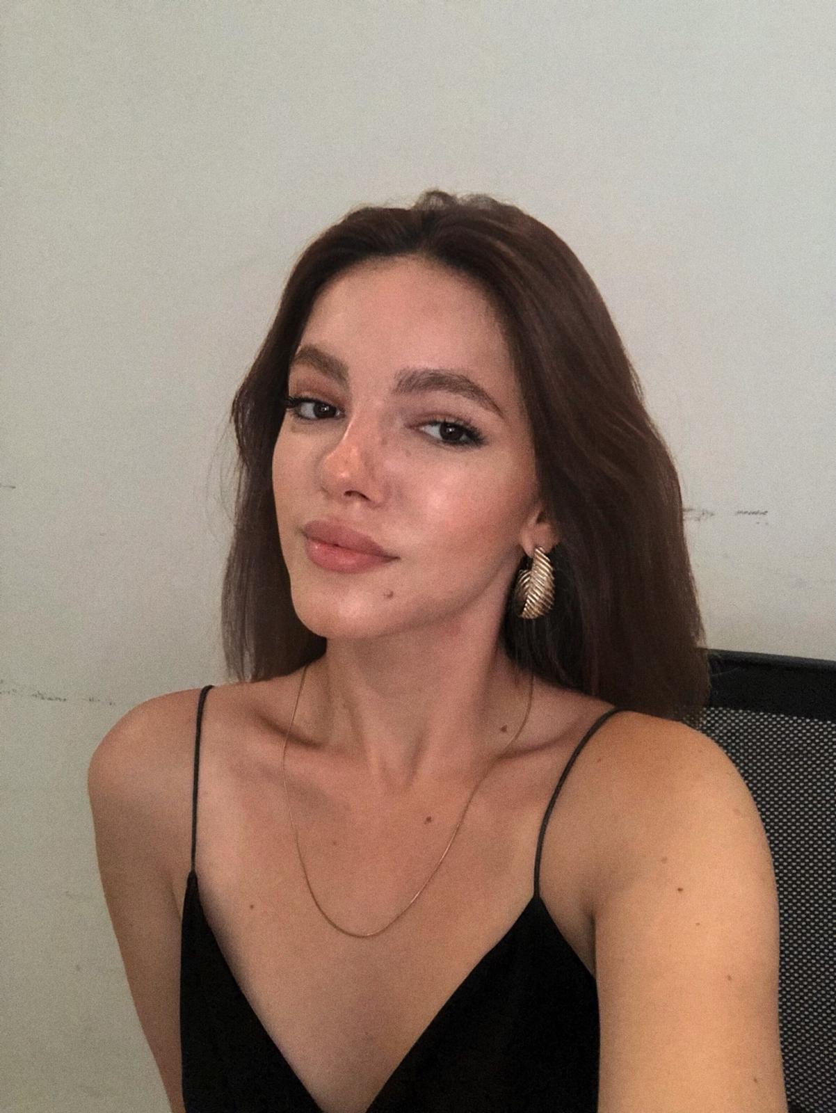 Dilara Büyükkardeşler