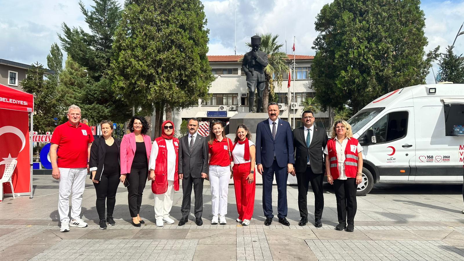 Vali Aktaş’tan Kan Bağışına Tam Destek (4)