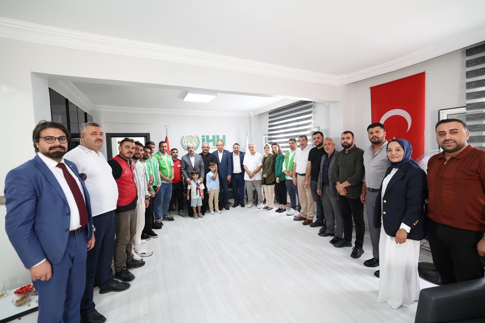 Yavuz’dan Dilovası’nda İhh’ya Destek4
