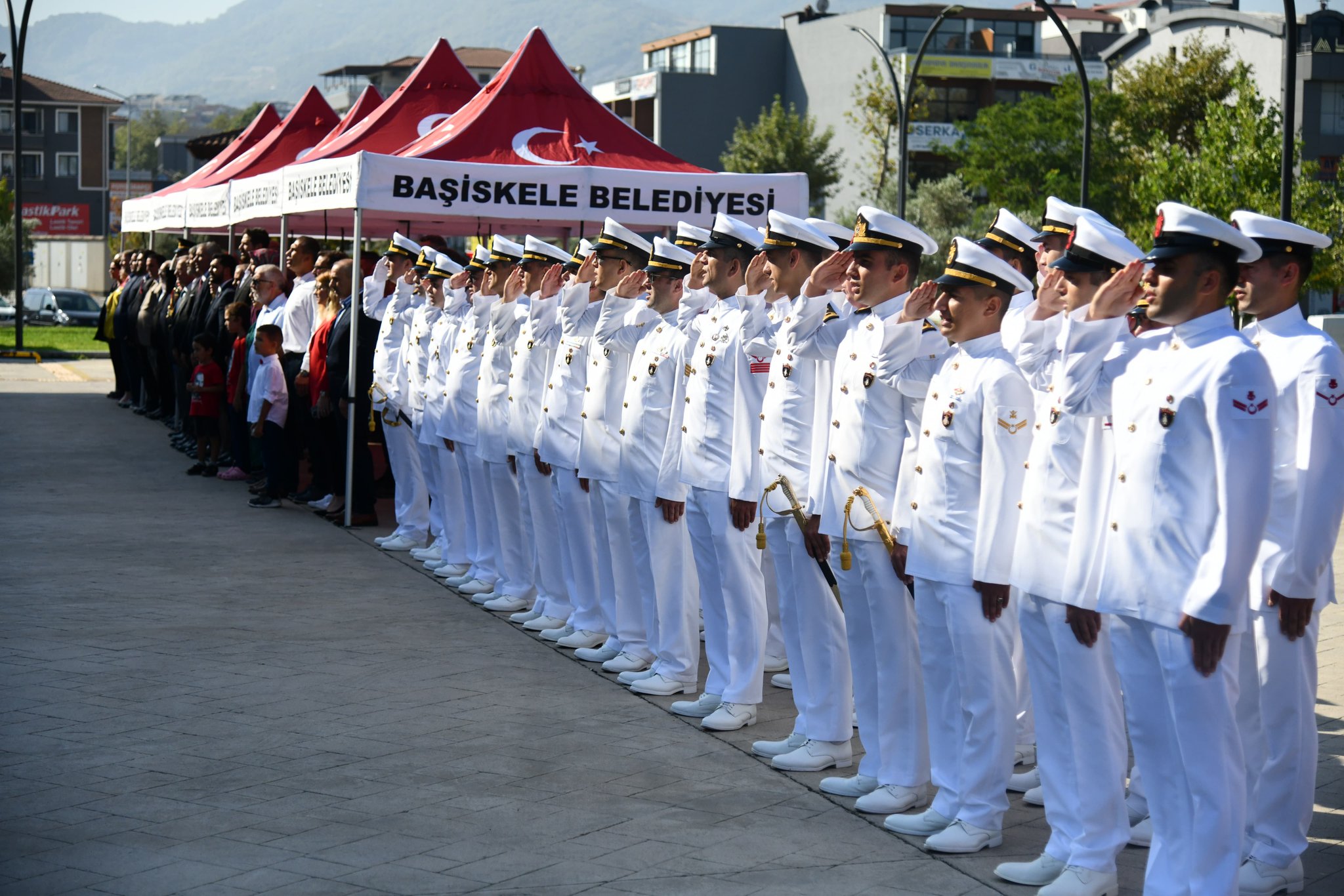 Zafer Bayramı’nın 103. Yılı Başiskele’de Çelenk Töreniyle Anıldı (3)