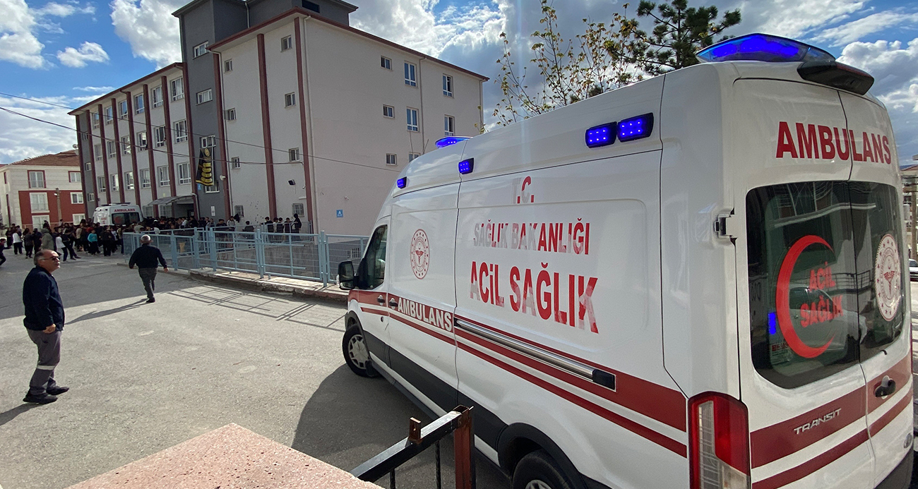 30 Öğrenci Zehirlendi (2)
