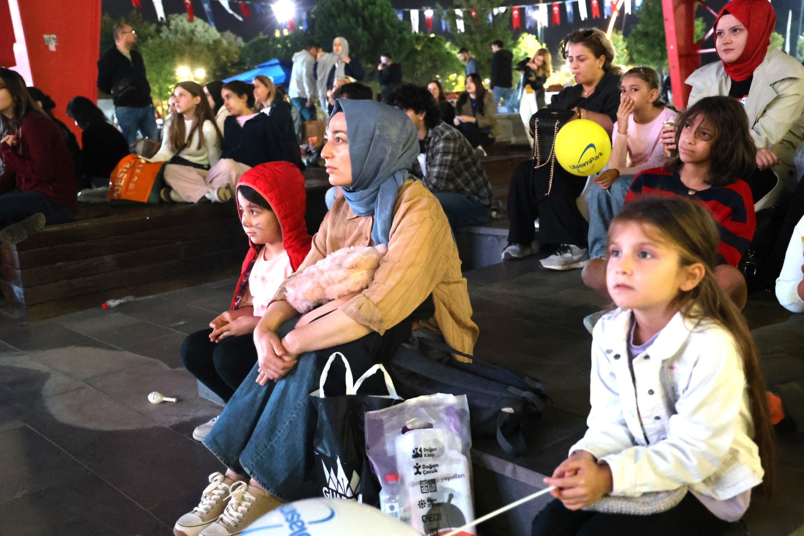 Açık Havada Ölü Ozanlar Derneği Ilgiyle Izlendi (8)